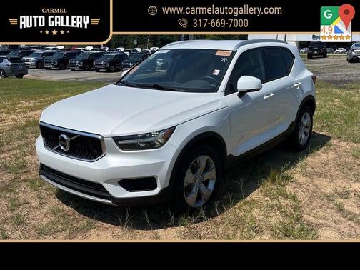 2022 Volvo XC40 T4 Momentum