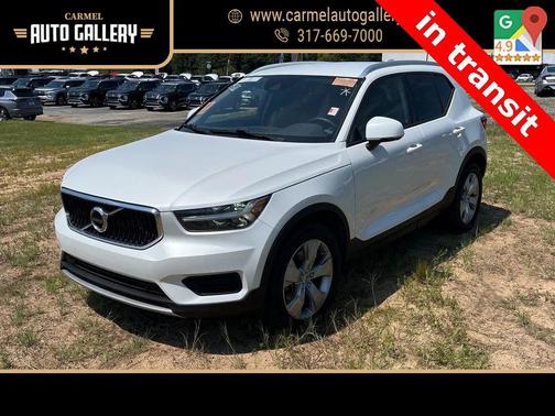 2022 Volvo XC40 T4 Momentum