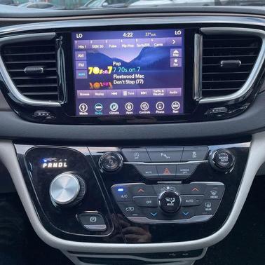 2018 Chrysler Pacifica Touring-L