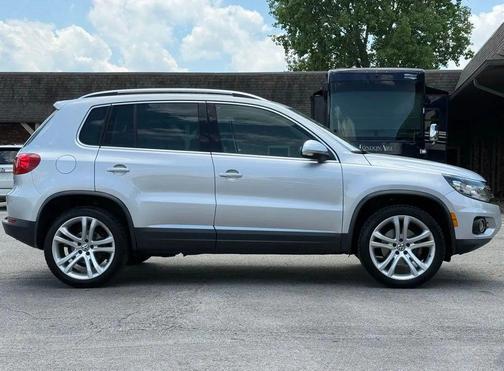Reflex Silver Metallic 2016 Volkswagen Tiguan SEL