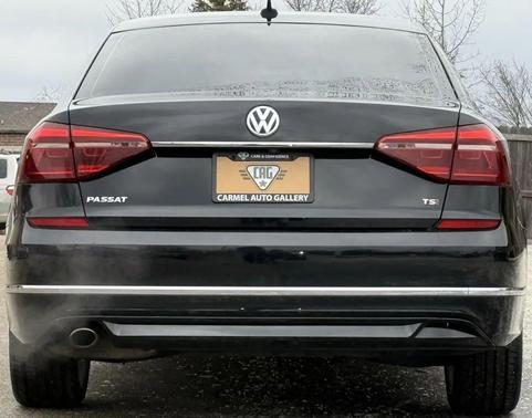 2017 Volkswagen Passat 1.8T R-Line w/Comfort