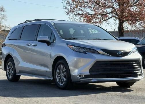 2021 Toyota Sienna XLE 7 Passenger