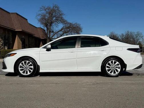 2021 Toyota Camry LE