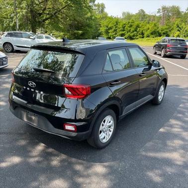 2022 Hyundai VENUE SE