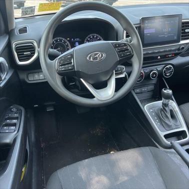2022 Hyundai VENUE SE