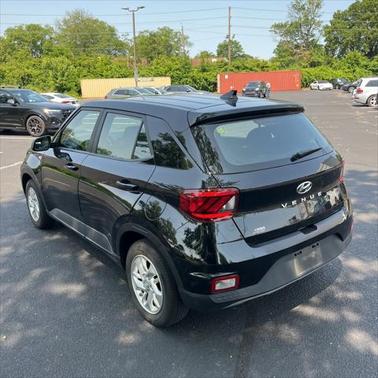 2022 Hyundai VENUE SE