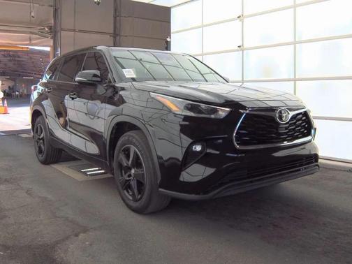 2021 Toyota Highlander LE