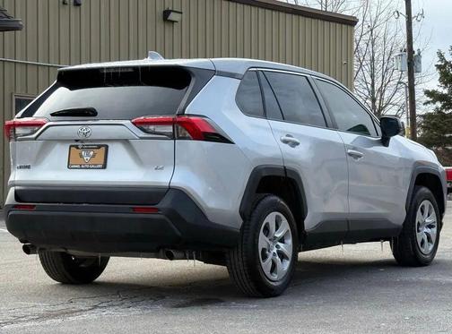 2022 Toyota RAV4 LE