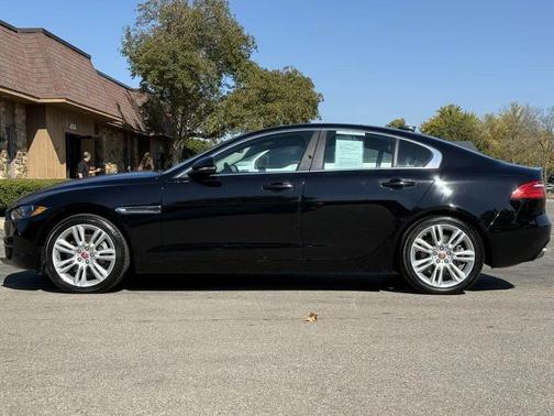 2019 Jaguar XE 25t