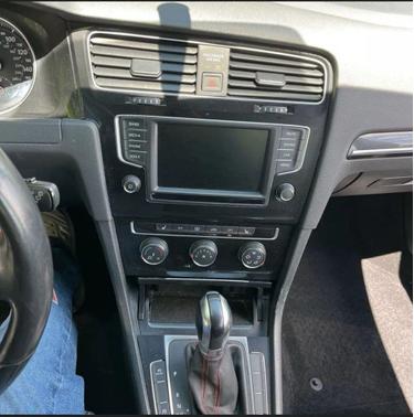 2017 Volkswagen Golf GTI 2.0T S 4-Door