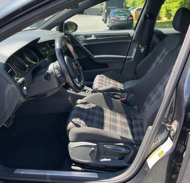 2017 Volkswagen Golf GTI 2.0T S 4-Door