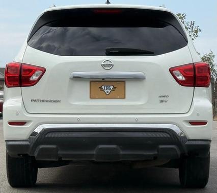 2018 Nissan Pathfinder SV