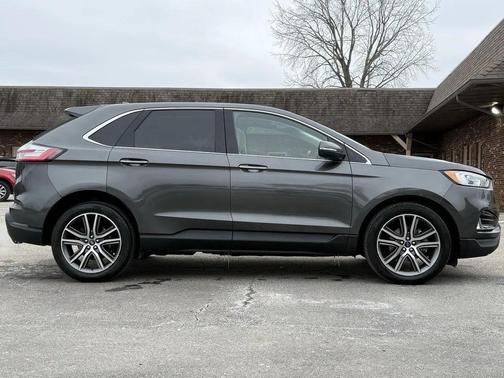 2019 Ford Edge Titanium