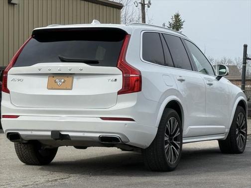2020 Volvo XC90 T6 Momentum