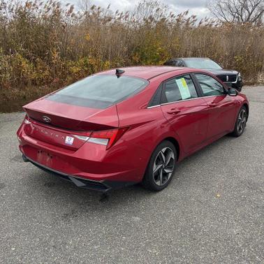 2021 Hyundai ELANTRA SEL