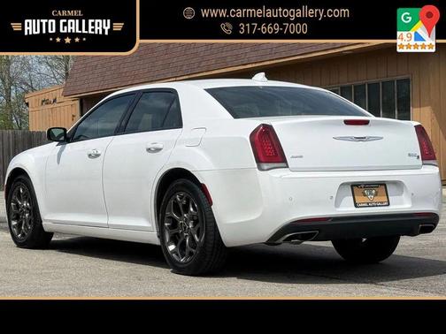Ivory Tri-Coat Pearl 2016 Chrysler 300 S