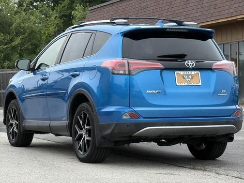 2017 Toyota RAV4 Hybrid SE