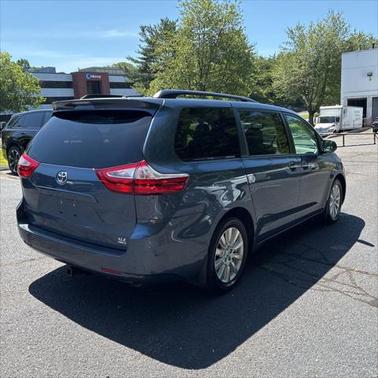2017 Toyota Sienna XLE Premium