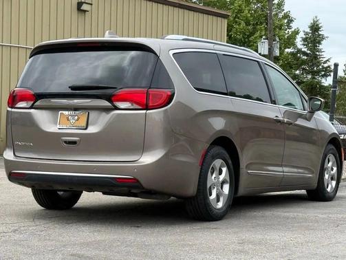 Molten Silver 2017 Chrysler Pacifica Touring-L