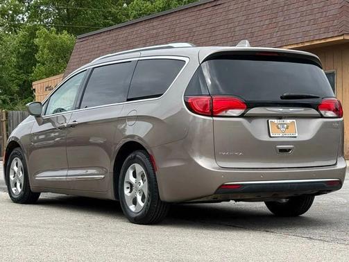 Molten Silver 2017 Chrysler Pacifica Touring-L