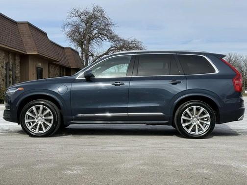 2019 Volvo XC90 Hybrid T8 Inscription