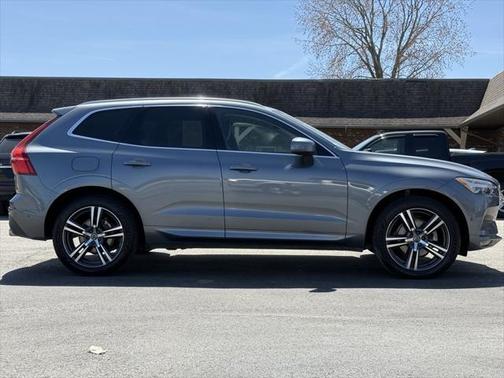 2019 Volvo XC60 T5 Momentum