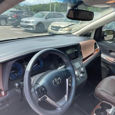 2017 Toyota Sienna Limited