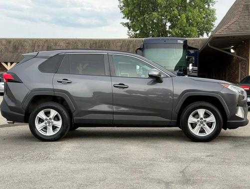 Magnetic Gray Metallic 2019 Toyota RAV4 XLE