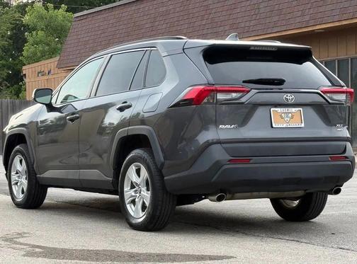 Magnetic Gray Metallic 2019 Toyota RAV4 XLE