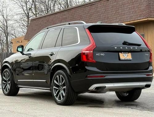 2019 Volvo XC90 T6 Momentum