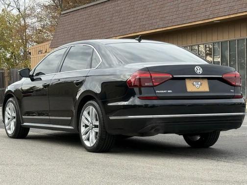 2017 Volkswagen Passat 1.8T SEL Premium