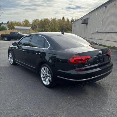 2017 Volkswagen Passat 1.8T SEL Premium
