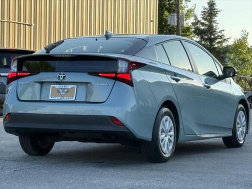 2021 Toyota Prius L