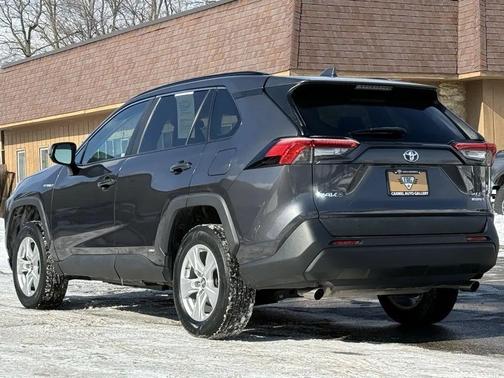 2020 Toyota RAV4 Hybrid LE