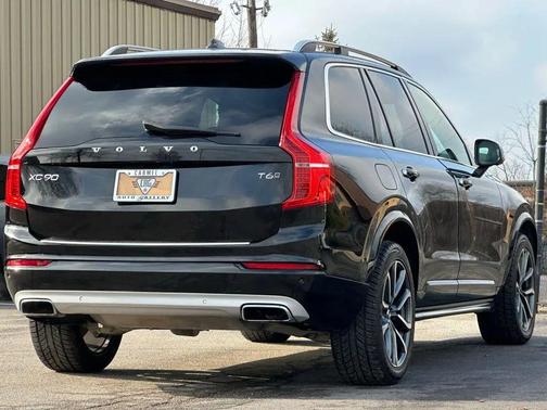 2019 Volvo XC90 T6 Momentum