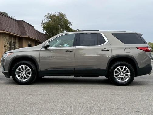 2018 Chevrolet Traverse LT Cloth