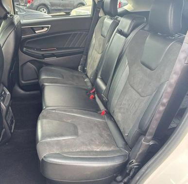 White Platinum Metallic Tri-Coat 2017 Ford Edge Sport