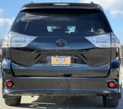 2020 Toyota Sienna SE