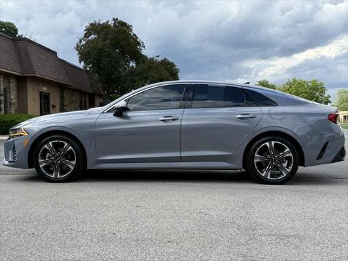 2022 Kia K5 EX