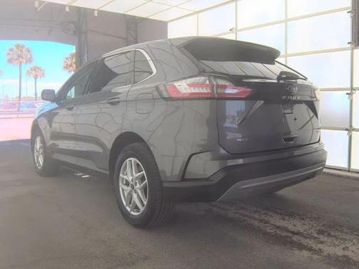 Gray Metallic 2021 Ford Edge SEL