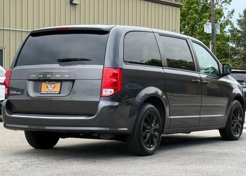 Granite Crystal Metallic Clearcoat 2016 Dodge Grand Caravan AVP/SE