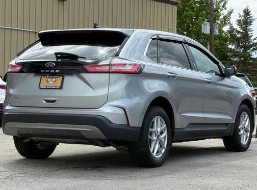Silver Metallic 2021 Ford Edge SEL