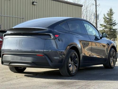 2026 Tesla Model Y Premium Rear-Wheel Drive