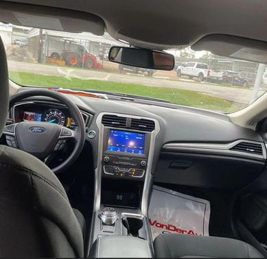 2020 Ford Fusion SE