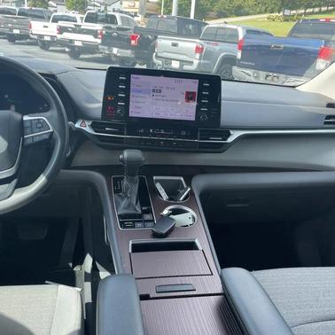 2021 Toyota Sienna LE