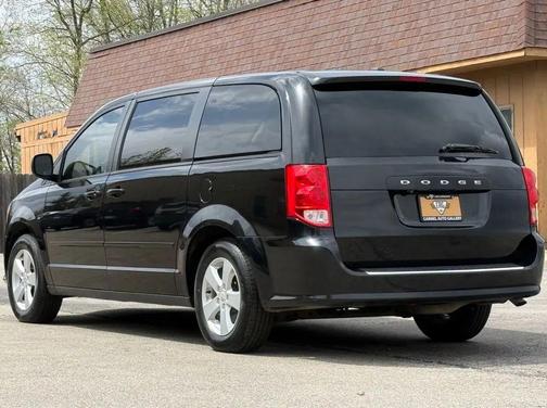 Brilliant Black Crystal Pearlcoat 2016 Dodge Grand Caravan AVP/SE