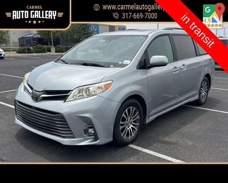 Celestial Silver Metallic 2019 Toyota Sienna XLE Premium