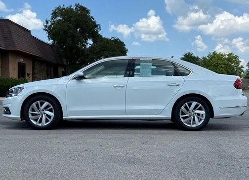 2018 Volkswagen Passat 2.0T SE
