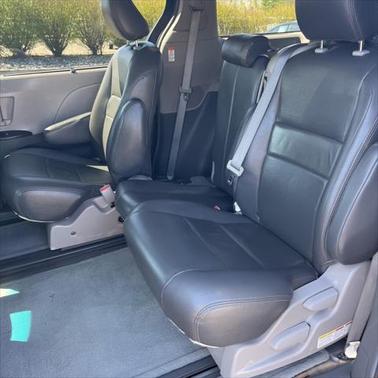 2017 Toyota Sienna LE