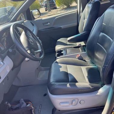 2017 Toyota Sienna LE